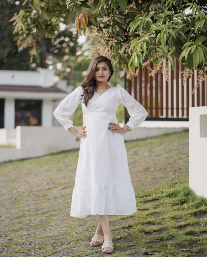 White layered dress - Image 4