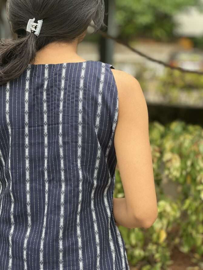 Serene Stripes Kurta - Image 3