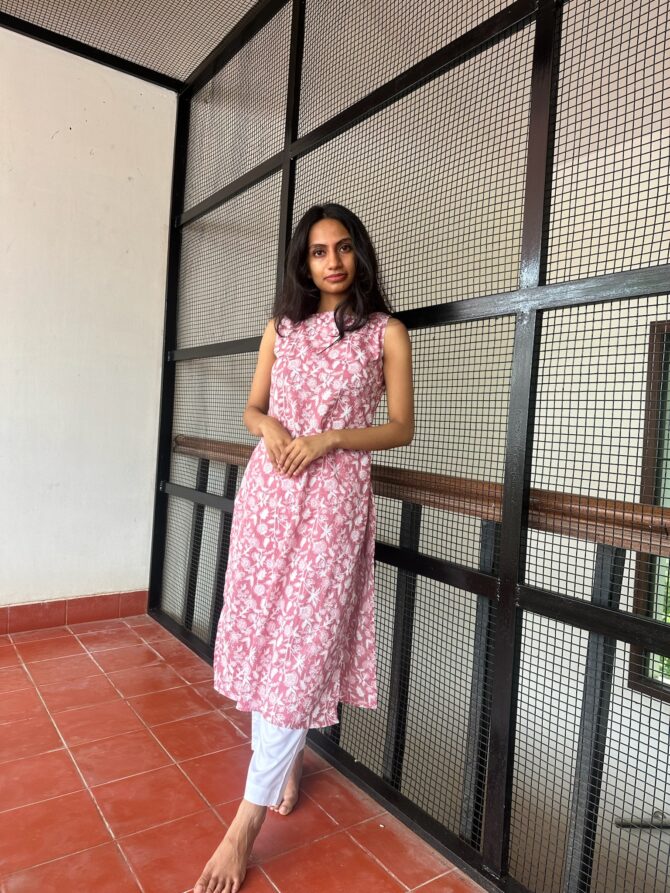 Pink floral sleeveless Kurta