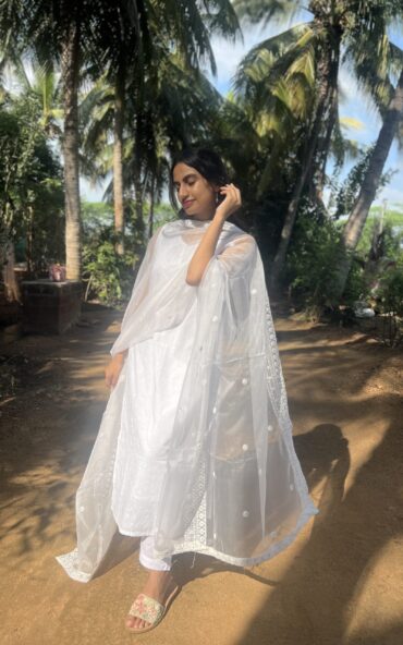White hakoba Kurta with organza dupatta