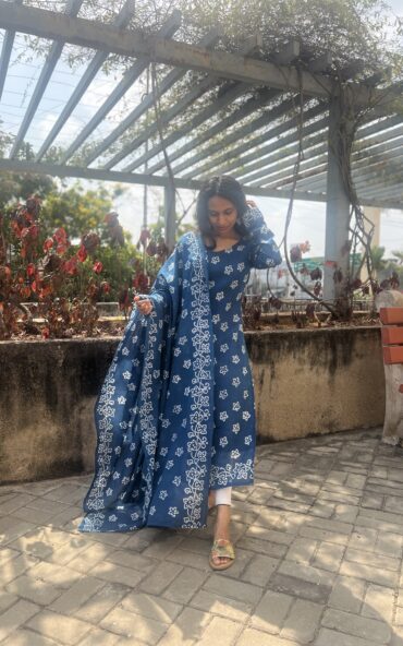 Neel Kamal Kurta