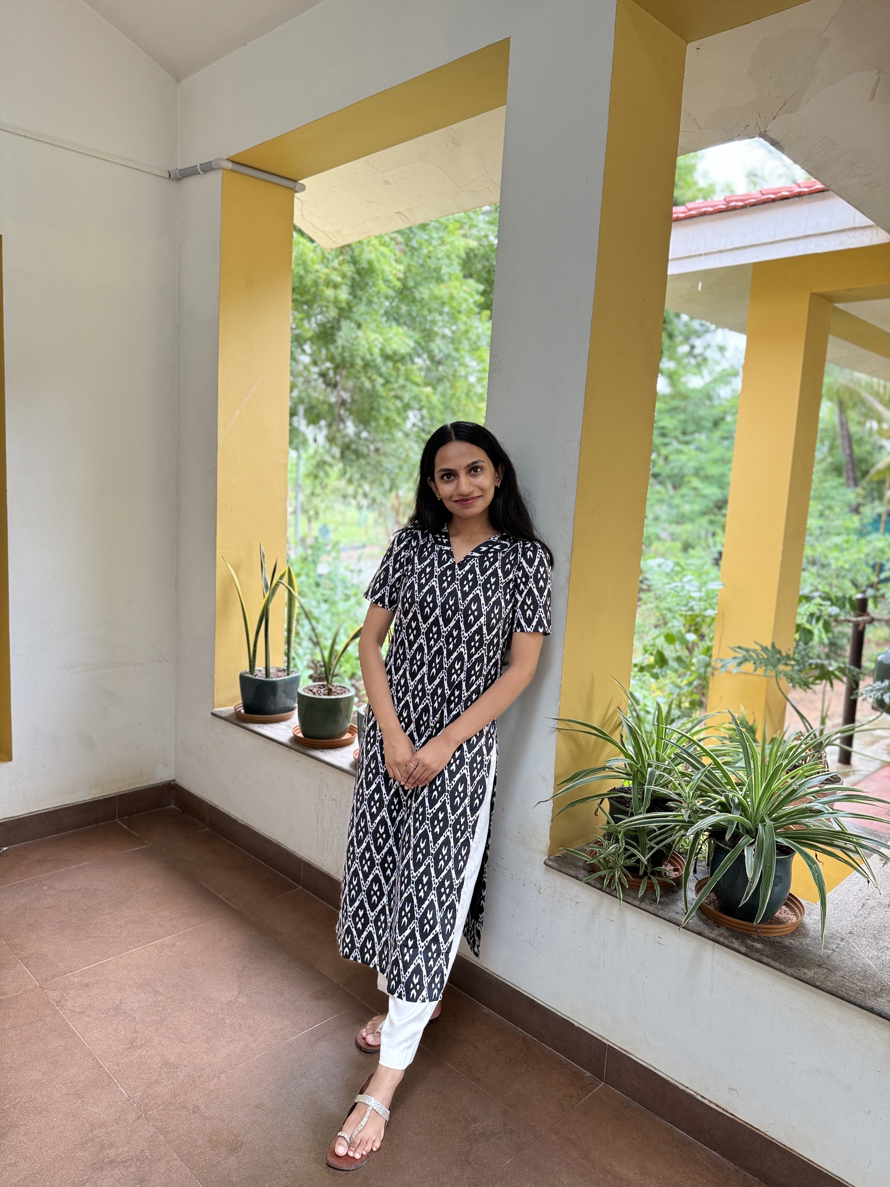 Monochrome printed cotton kurta
